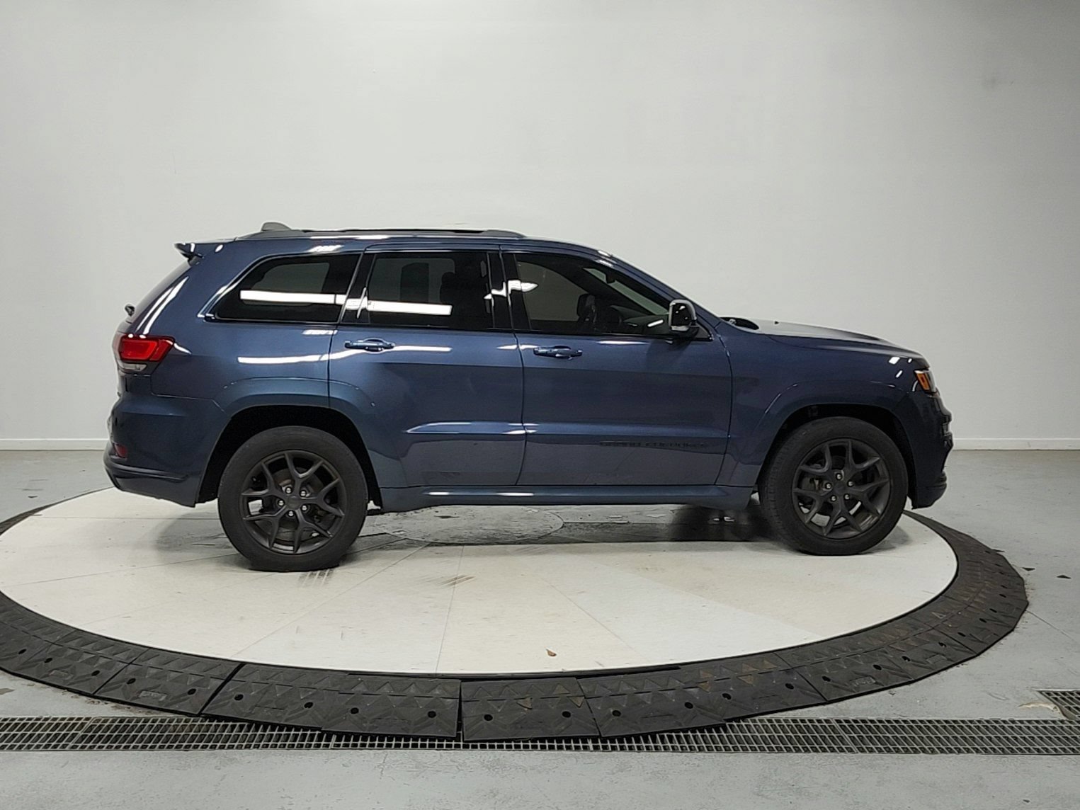 Used 2019 Jeep Grand Cherokee Limited X AWD/4WD image 9