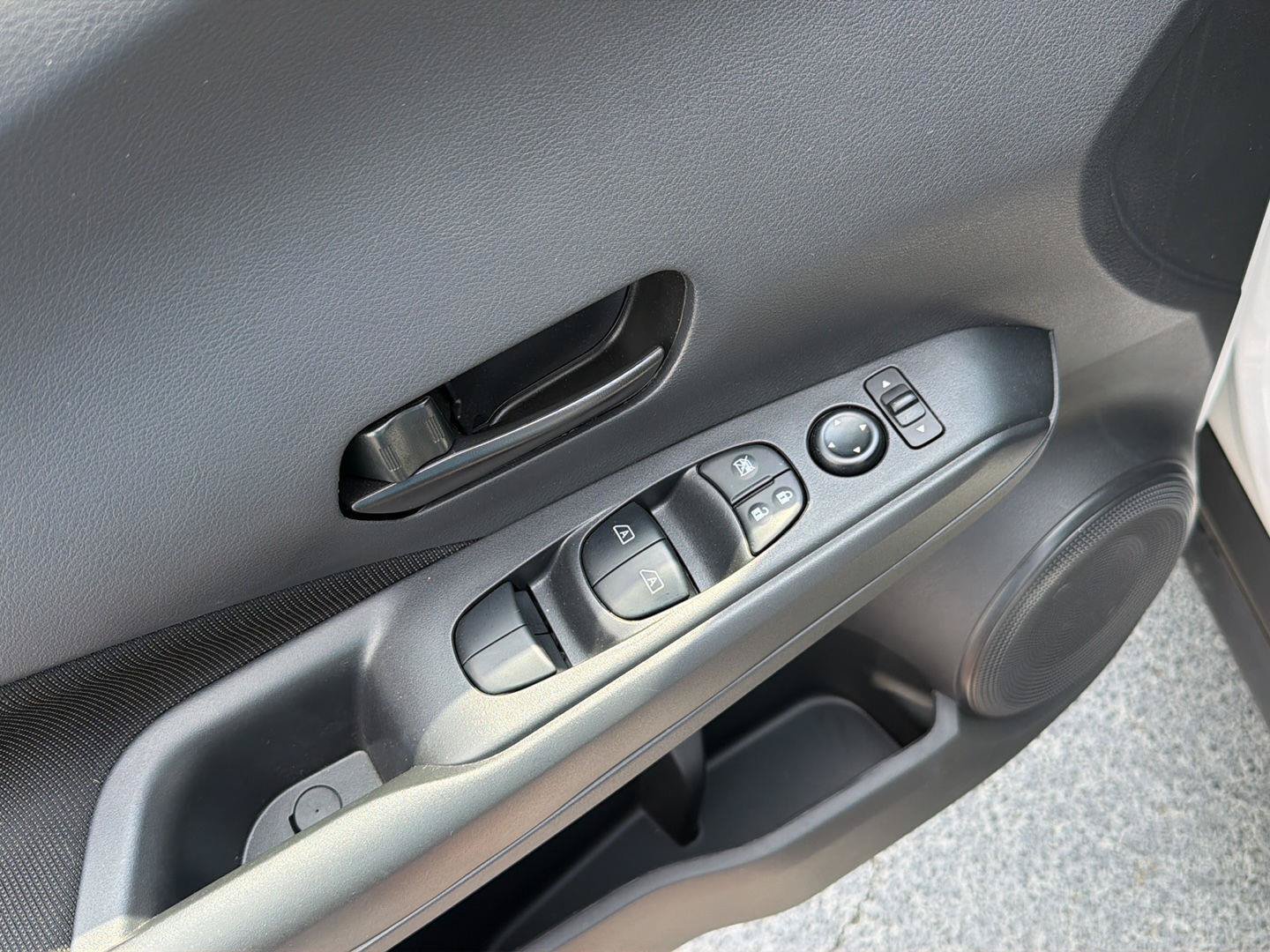 Used 2024 Nissan Kicks S FWD image 30