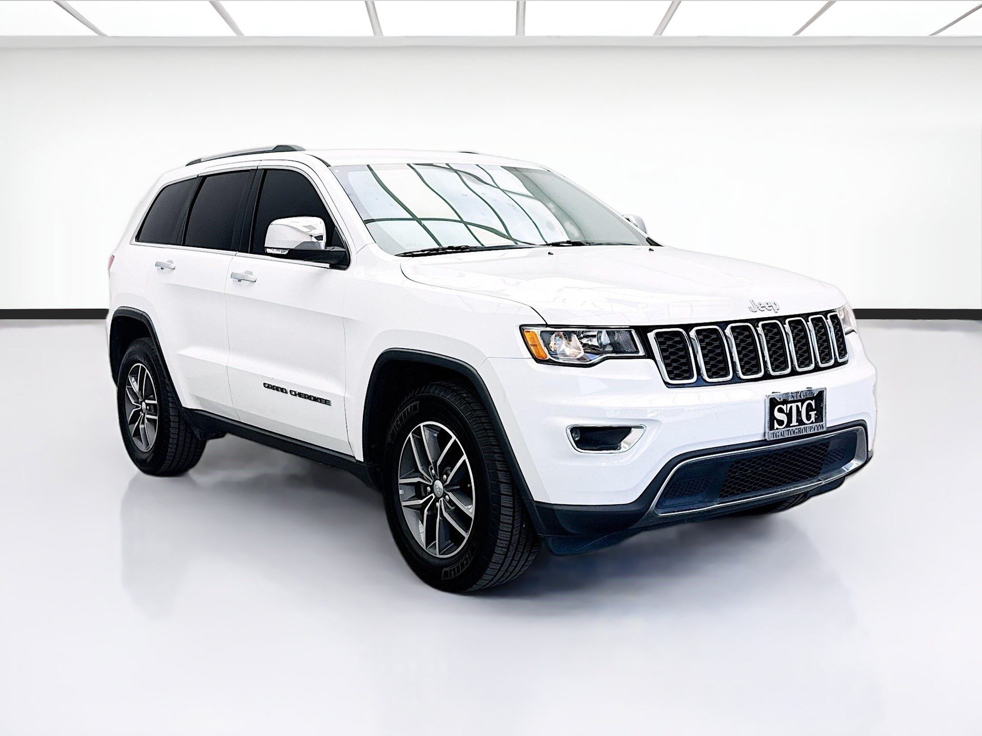 Used 2018 Jeep Grand Cherokee Limited RWD image 3