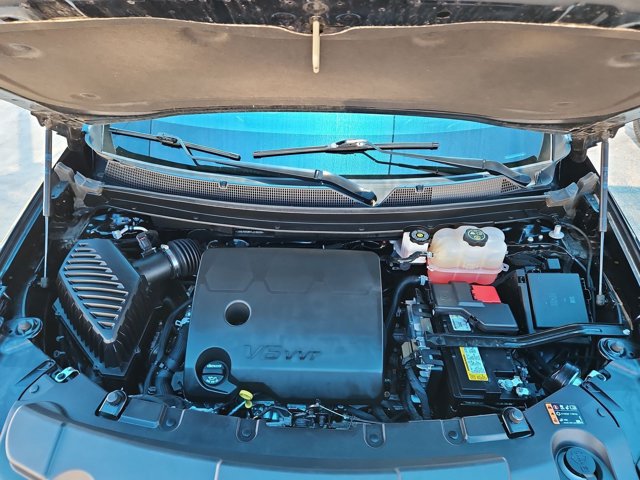 Used 2023 Chevrolet Traverse LT FWD image 23