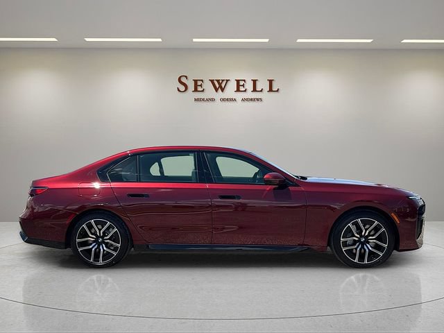 Certified 2025 BMW 760i xDrive w/ Premium Package AWD/4WD image 6