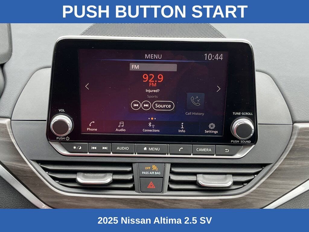 Used 2025 Nissan Altima 2.5 SV image 4