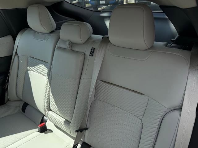 New 2026 Nissan Leaf Platinum+ image 9