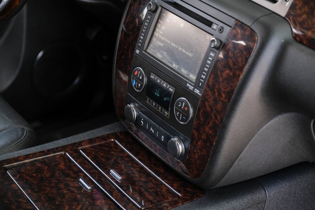 Used 2013 GMC Yukon XL Denali AWD/4WD image 34