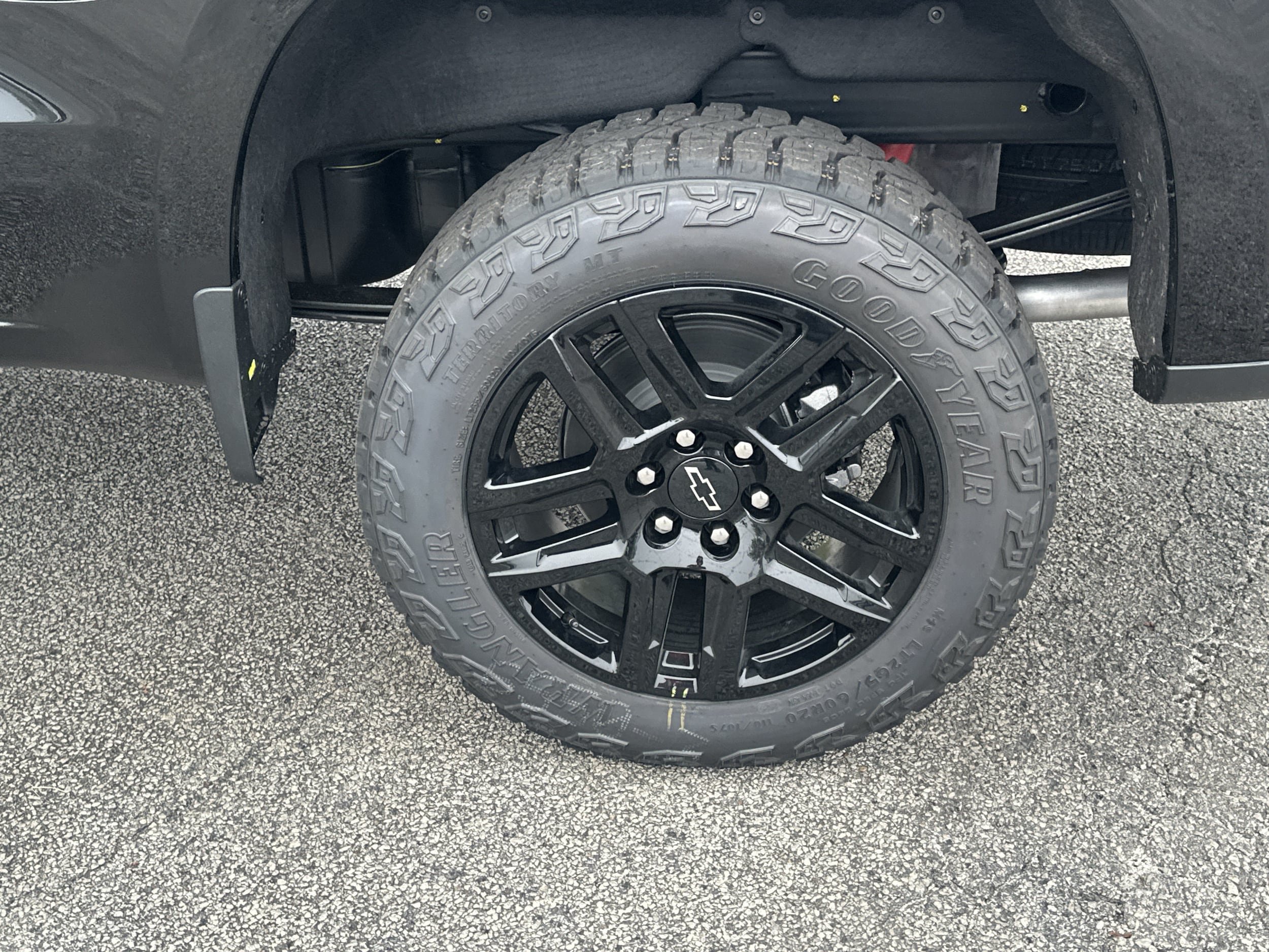 New 2026 Chevrolet Silverado 1500 Custom Trail Boss w/ LPO, Dark Essentials Package AWD/4WD image 19