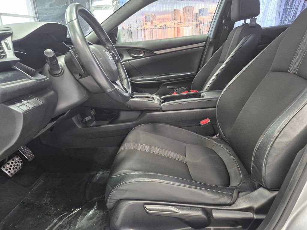 Used 2020 Honda Civic Sport image 2