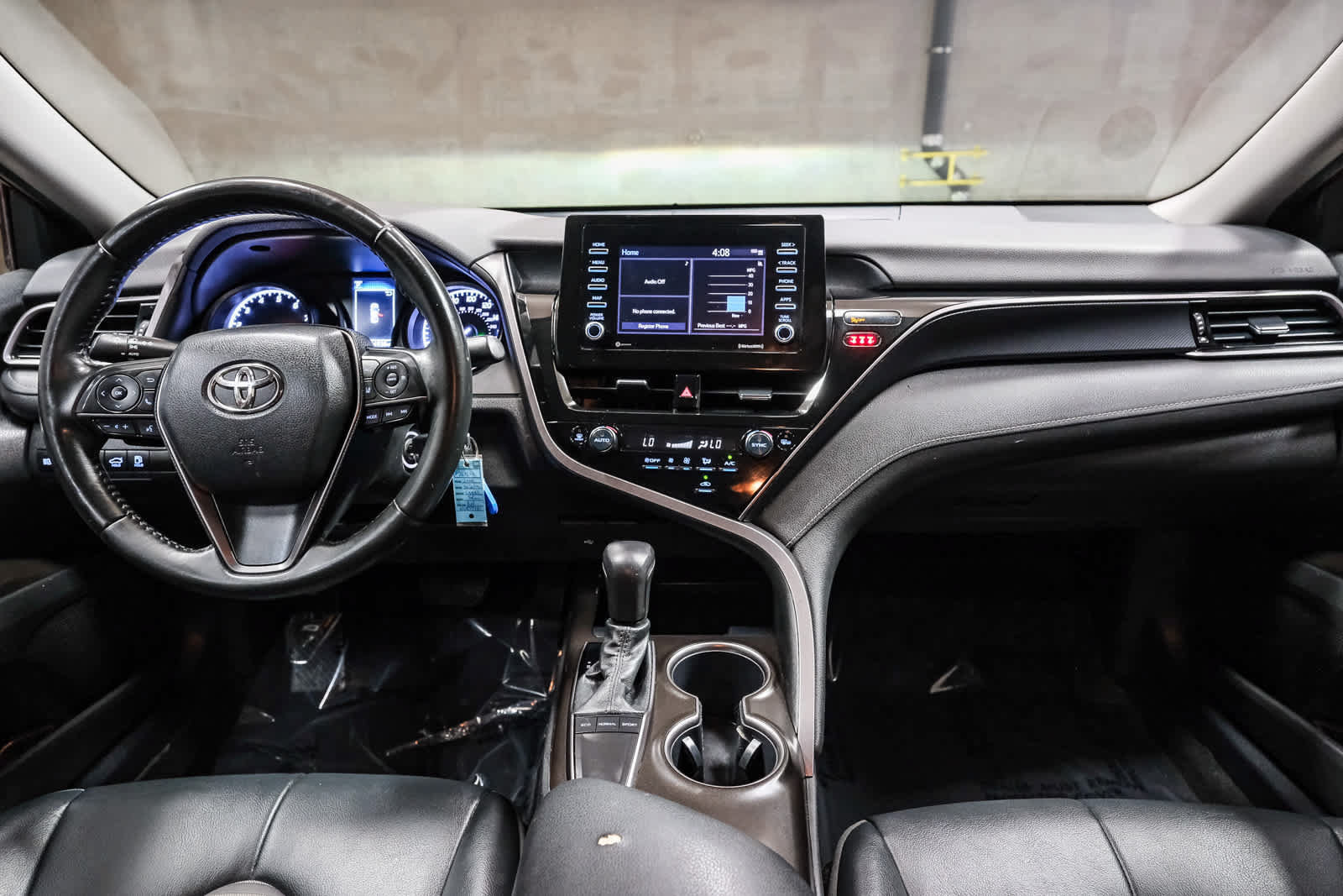 Used 2022 Toyota Camry SE w/ Carpet Mat Package (TMS) FWD image 15