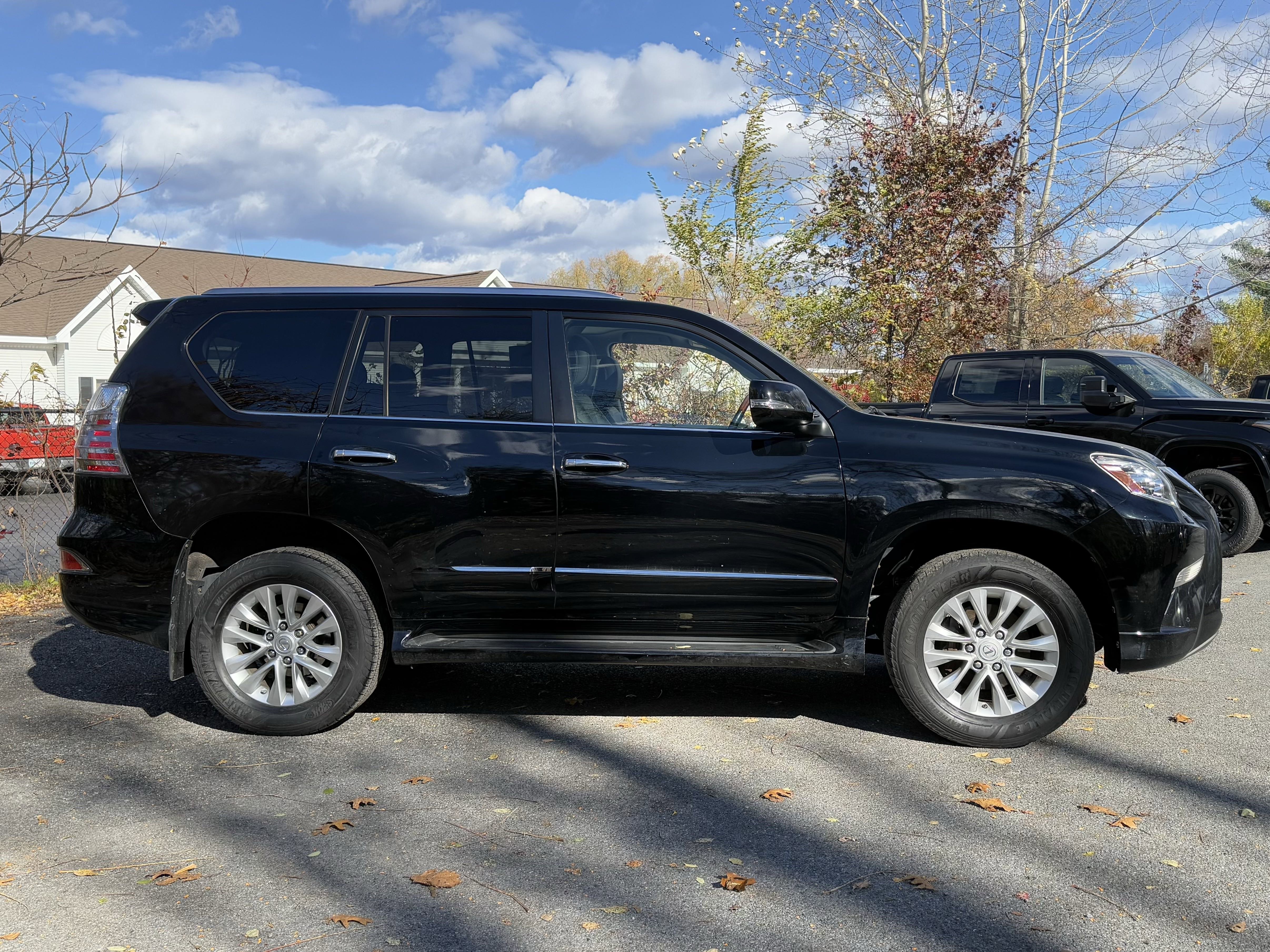 Used 2017 Lexus GX 460 image 12