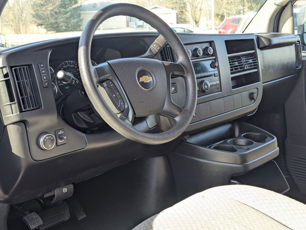 Used 2014 Chevrolet Express 3500 LS image 9