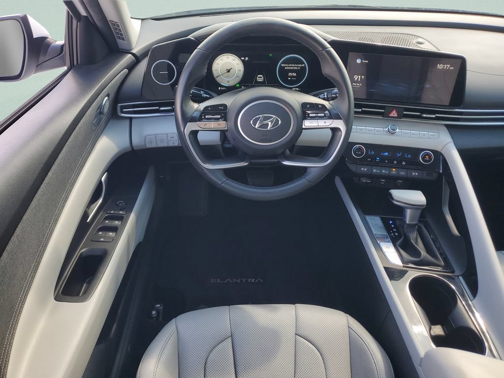 Used 2021 Hyundai Elantra Limited FWD image 12