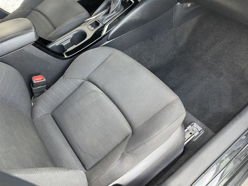 Used 2022 Toyota Corolla SE FWD image 16