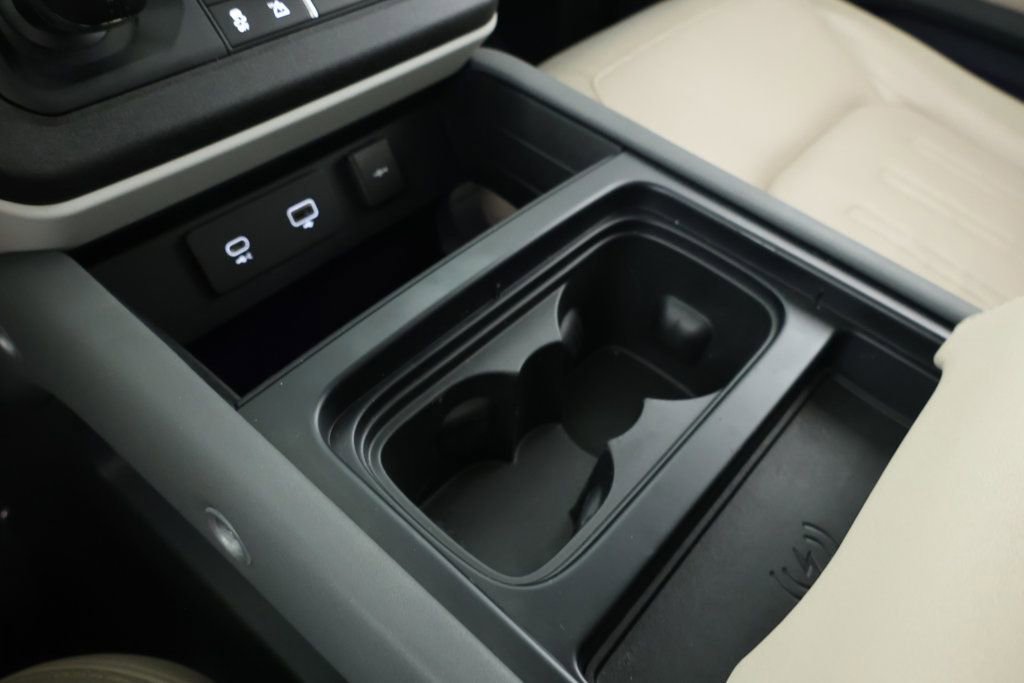 Used 2020 Land Rover Defender 110 S image 15