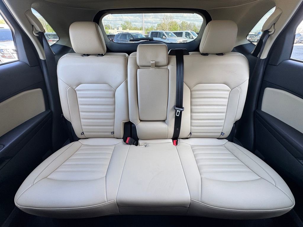 Used 2024 Ford Edge SEL w/ Convenience Package AWD/4WD image 30
