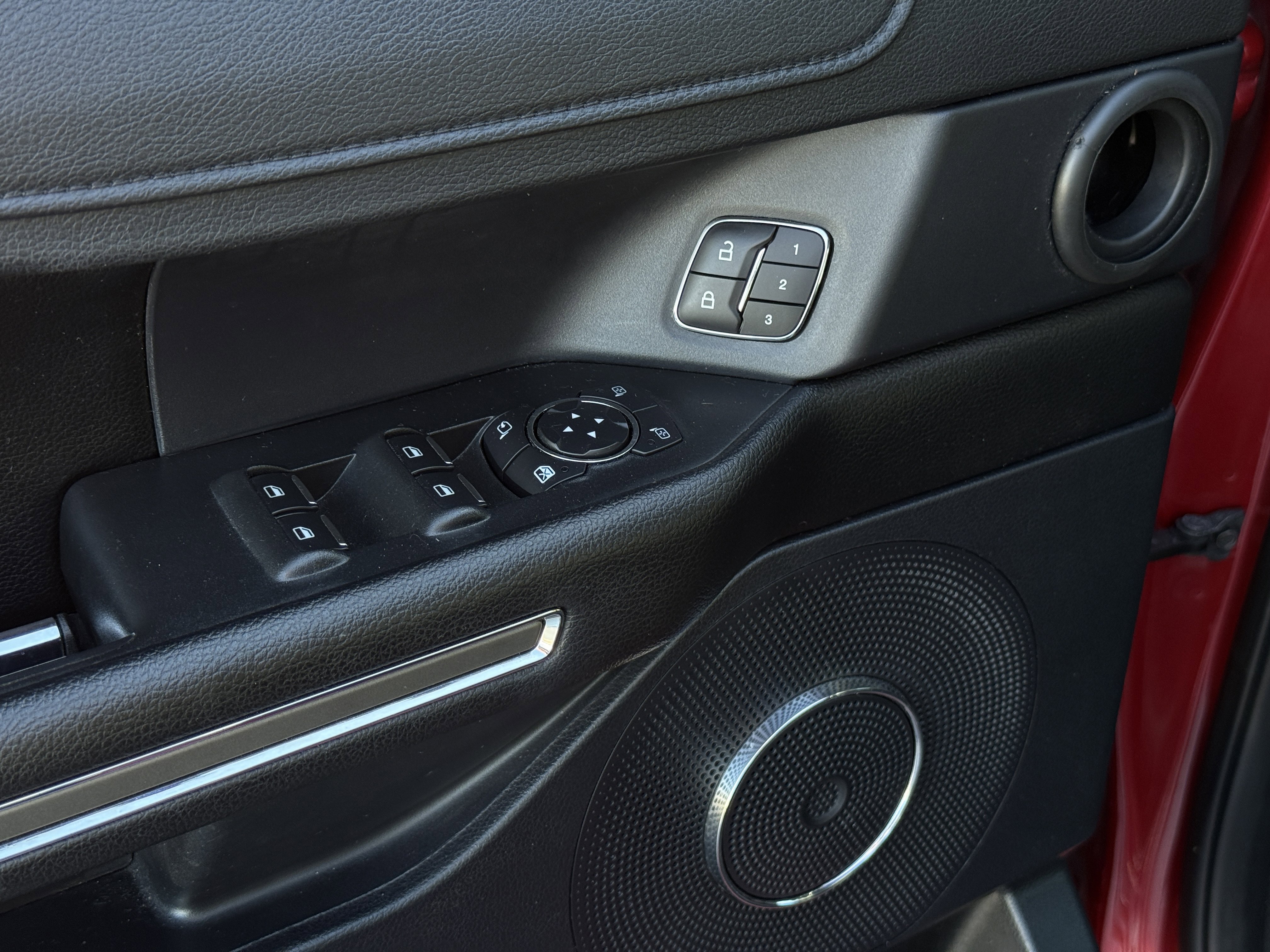 Used 2021 Ford Expedition XLT image 26