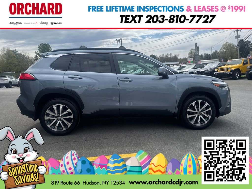 Used 2023 Toyota Corolla Cross XLE w/ Convenience Package image 7