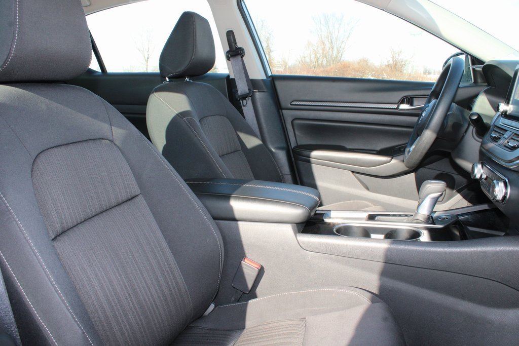 Used 2024 Nissan Altima 2.5 SV image 21