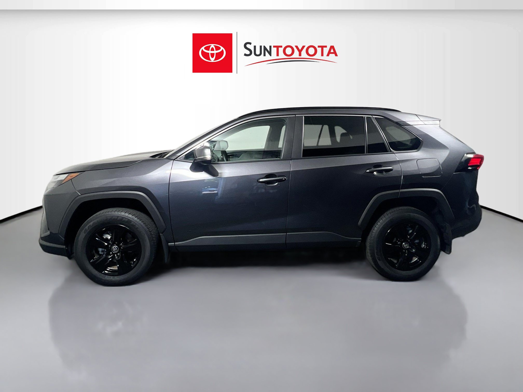 Used 2025 Toyota RAV4 XLE w/ Convenience Package FWD image 7