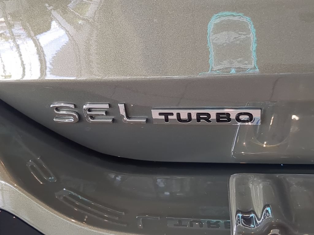 New 2026 Volkswagen Tiguan SEL R-Line AWD/4WD image 10