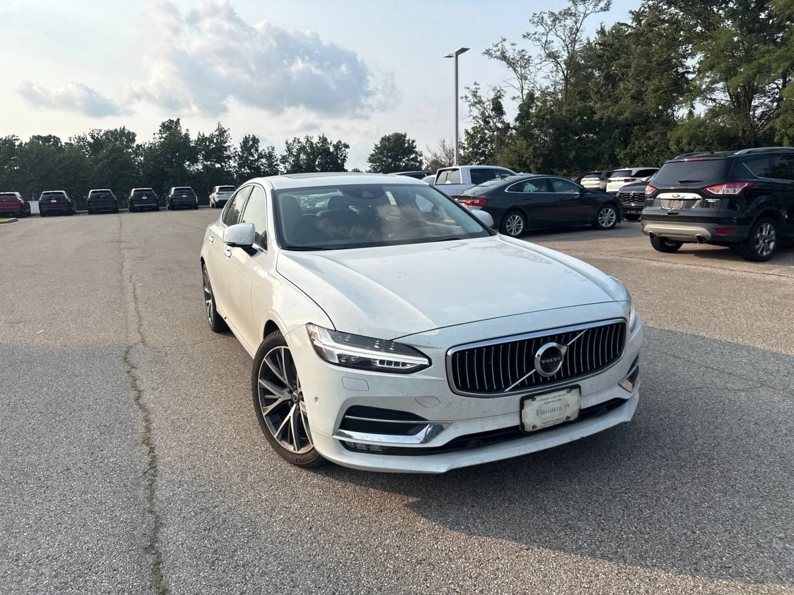 Used 2017 Volvo S90 T6 Inscription w/ Vision Package AWD/4WD image 25