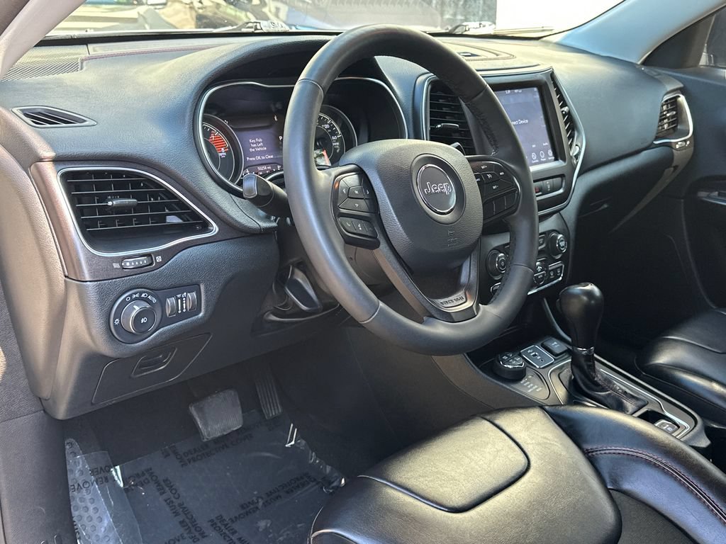 Used 2022 Jeep Cherokee Trailhawk w/ Trailer Tow Group AWD/4WD image 21