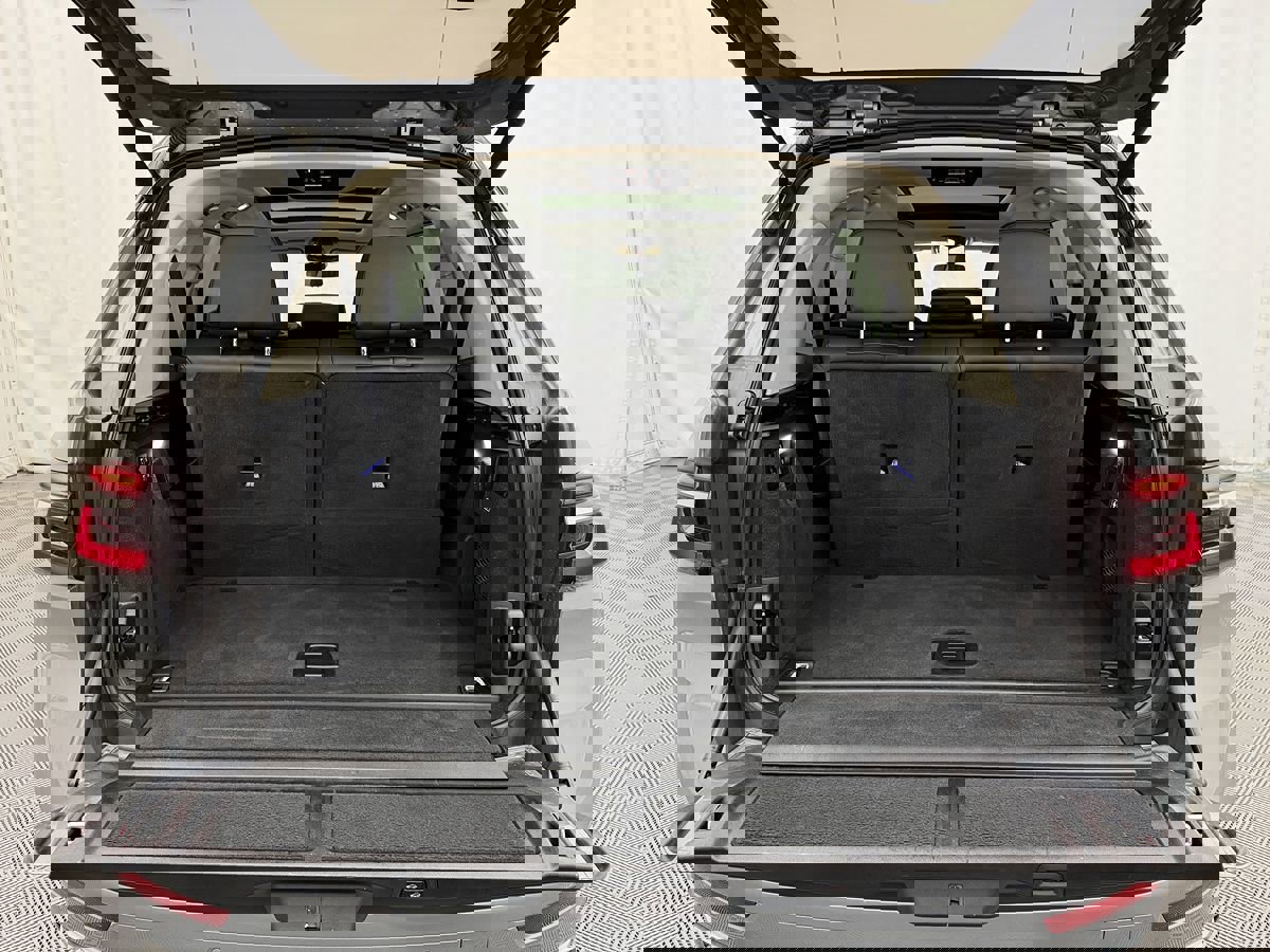 Used 2023 BMW X7 xDrive40i w/ Premium Package image 62