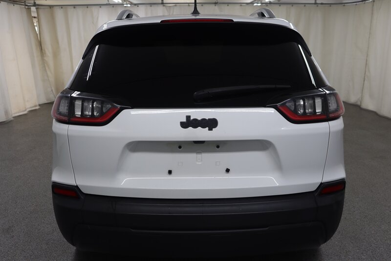 Used 2019 Jeep Cherokee Latitude w/ Popular Appearance Group FWD image 5