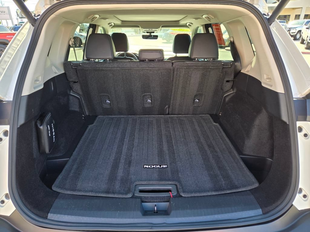 Certified 2023 Nissan Rogue SV w/ SV Premium B Package FWD image 19