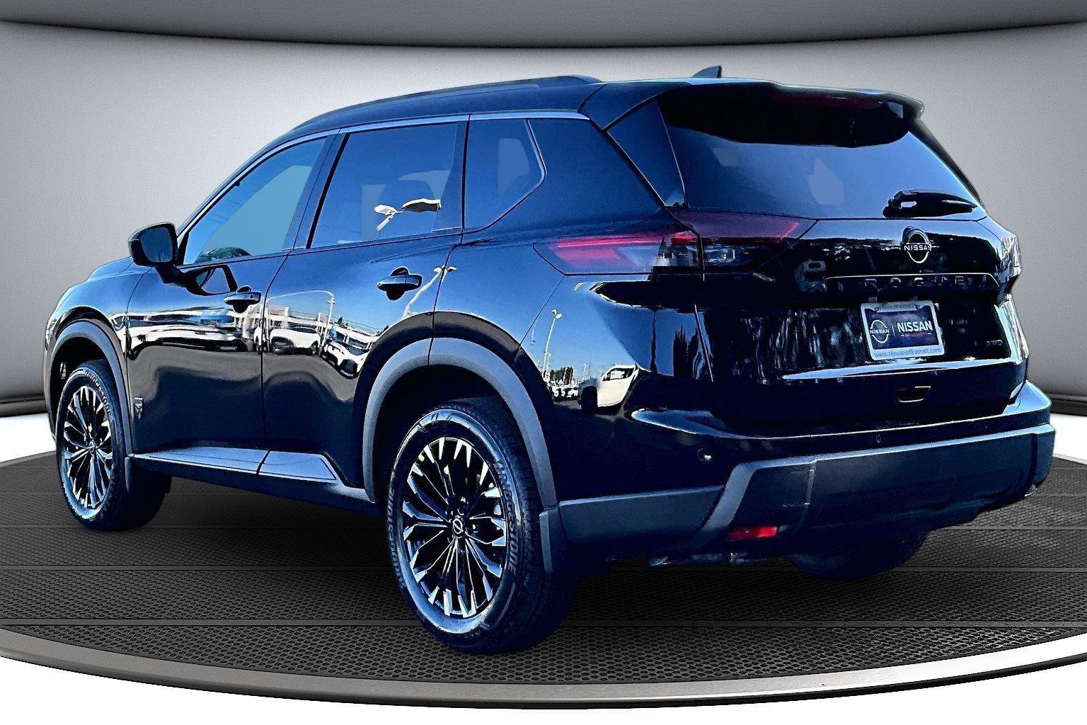 New 2026 Nissan Rogue Dark Armor AWD/4WD image 4