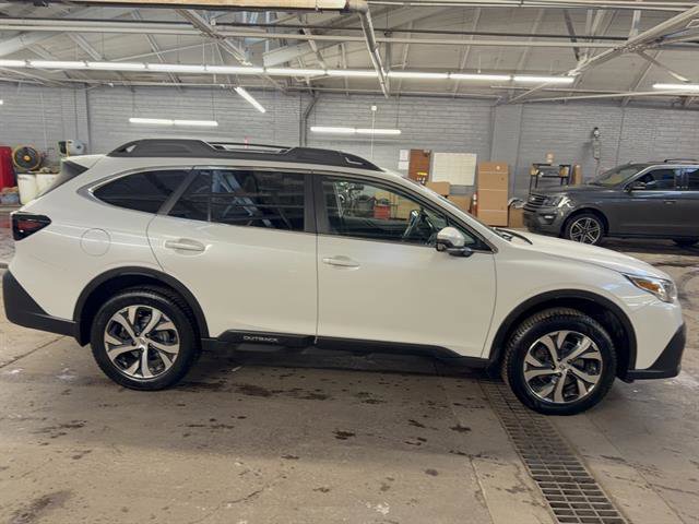 Used 2022 Subaru Outback Limited image 18