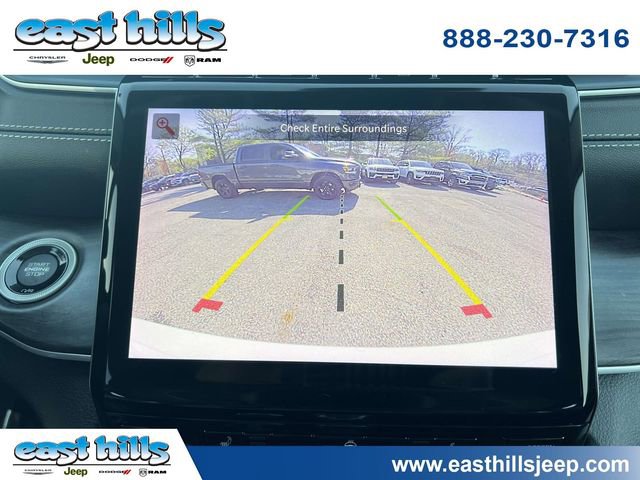 Used 2023 Jeep Grand Cherokee Limited w/ Black Appearance Package image 30