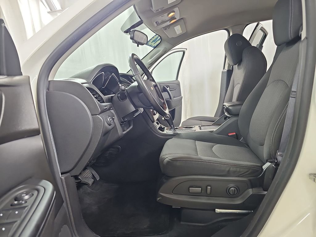 Used 2014 Chevrolet Traverse LT w/ All-Star Edition image 21