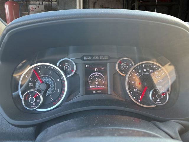 Used 2025 RAM 2500 Tradesman w/ Chrome Appearance Group AWD/4WD image 13