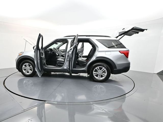 Used 2023 Ford Explorer XLT w/ Equipment Group 202A image 37
