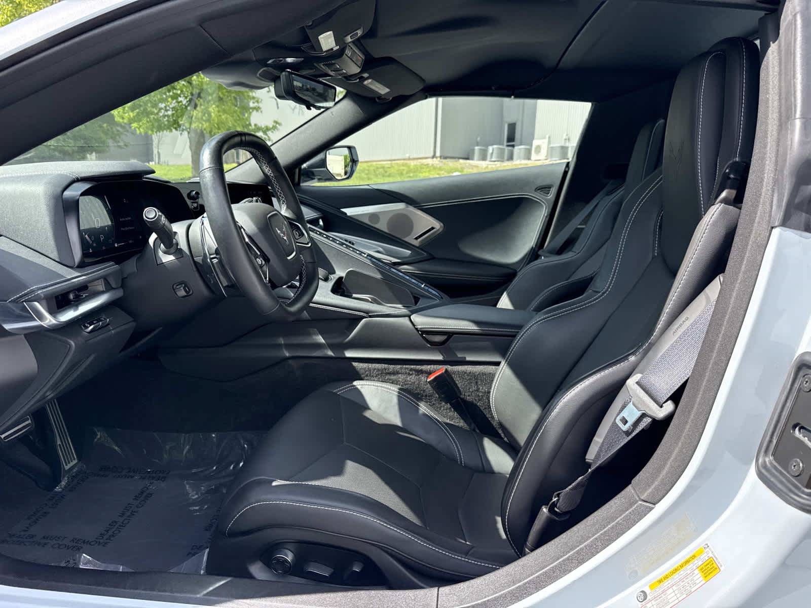 Used 2024 Chevrolet Corvette Stingray Preferred Conv w/ Z51 Performance Package RWD image 26