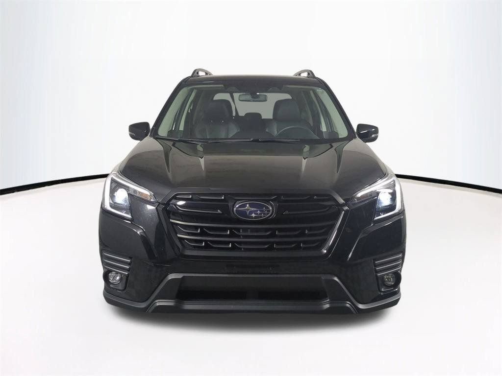 Used 2024 Subaru Forester Limited AWD/4WD image 3