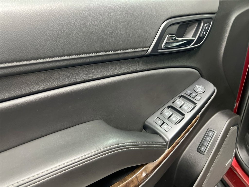 Used 2019 Chevrolet Suburban LT image 21