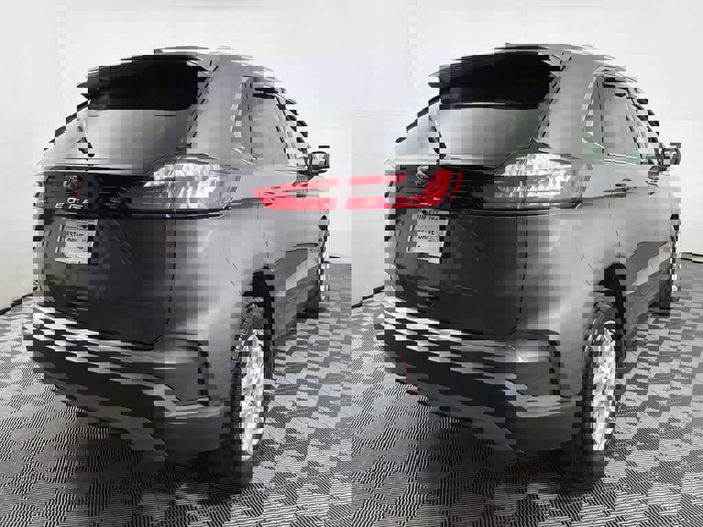 Used 2021 Ford Edge SEL w/ Convenience Package image 6