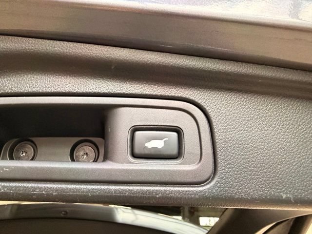 Used 2021 Honda Pilot Touring image 12