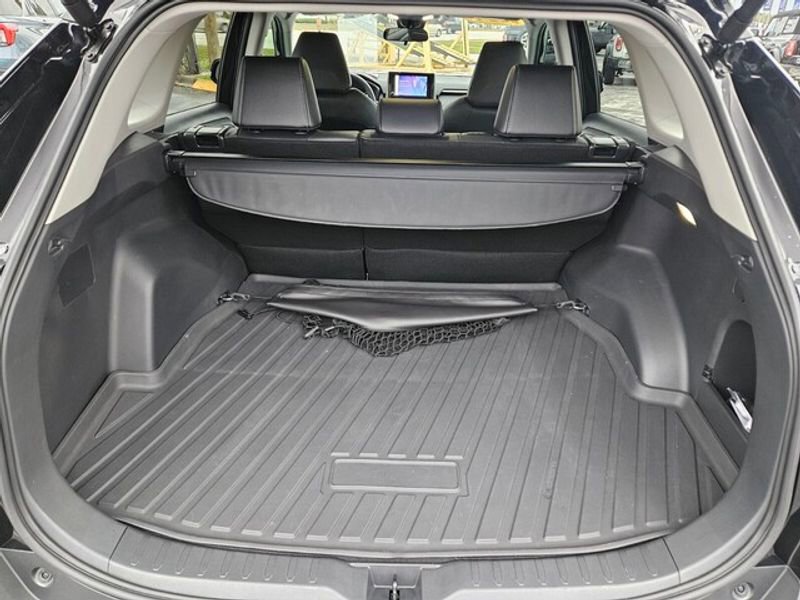 Used 2024 Toyota RAV4 XLE Premium image 11