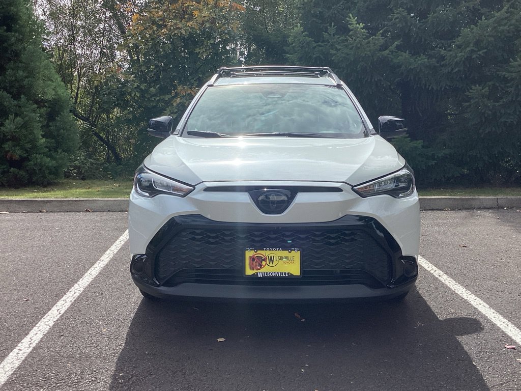 Used 2025 Toyota Corolla Cross AWD Hybrid w/ Moonroof Package image 19