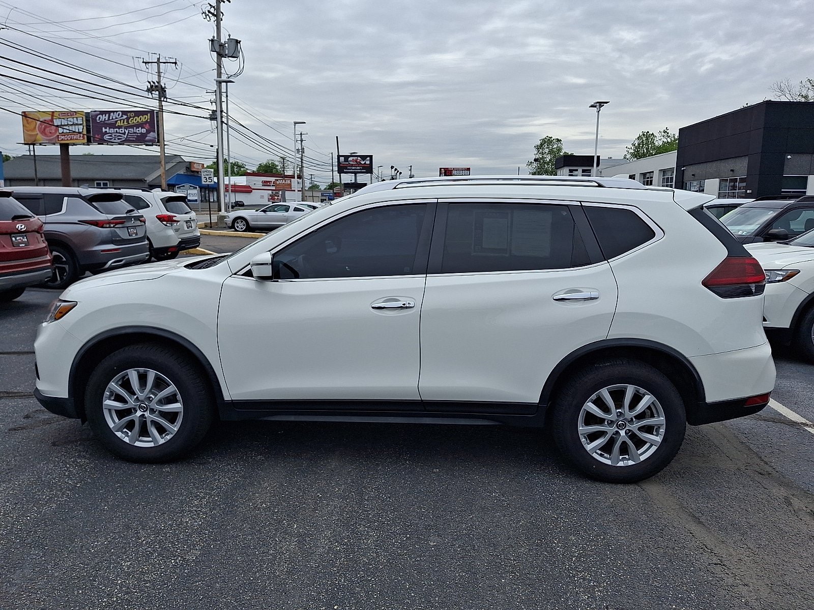 Used 2019 Nissan Rogue SV AWD/4WD image 7
