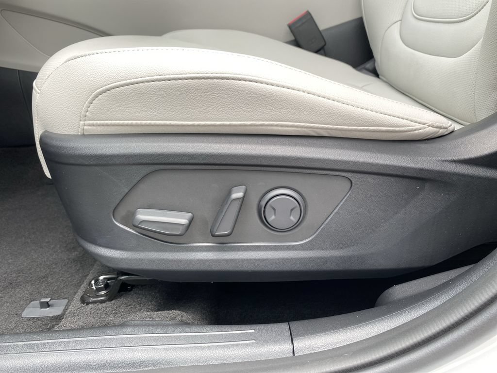 New 2026 Hyundai Tucson SEL FWD image 12