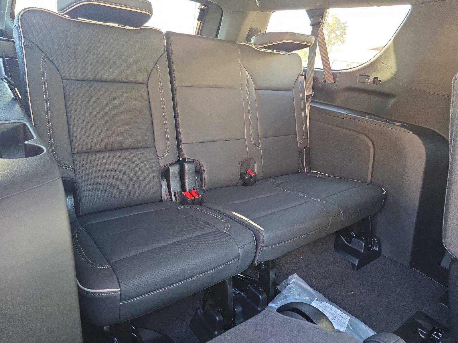 New 2026 Chevrolet Suburban Premier w/ Sun And Tow Package AWD/4WD image 34