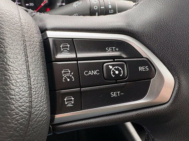 Used 2025 Jeep Compass Limited AWD/4WD image 25