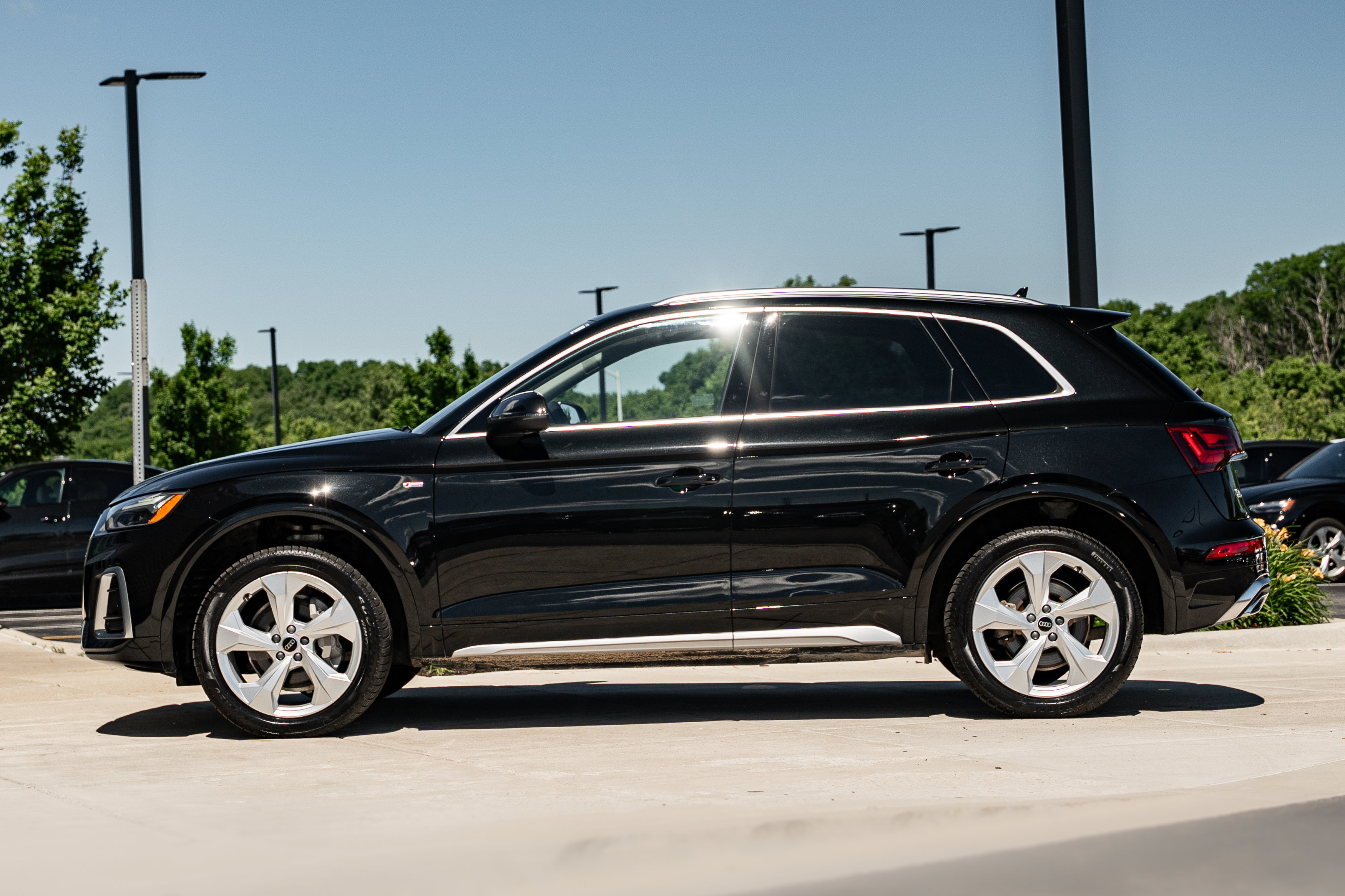 Certified 2023 Audi Q5 2.0T Premium Plus w/ Premium Plus Package AWD/4WD image 6