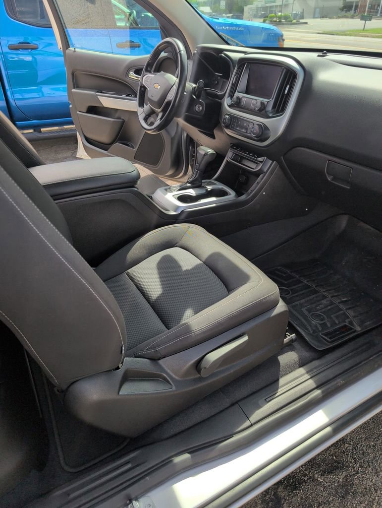Used 2019 Chevrolet Colorado LT w/ LT Convenience Package AWD/4WD image 15