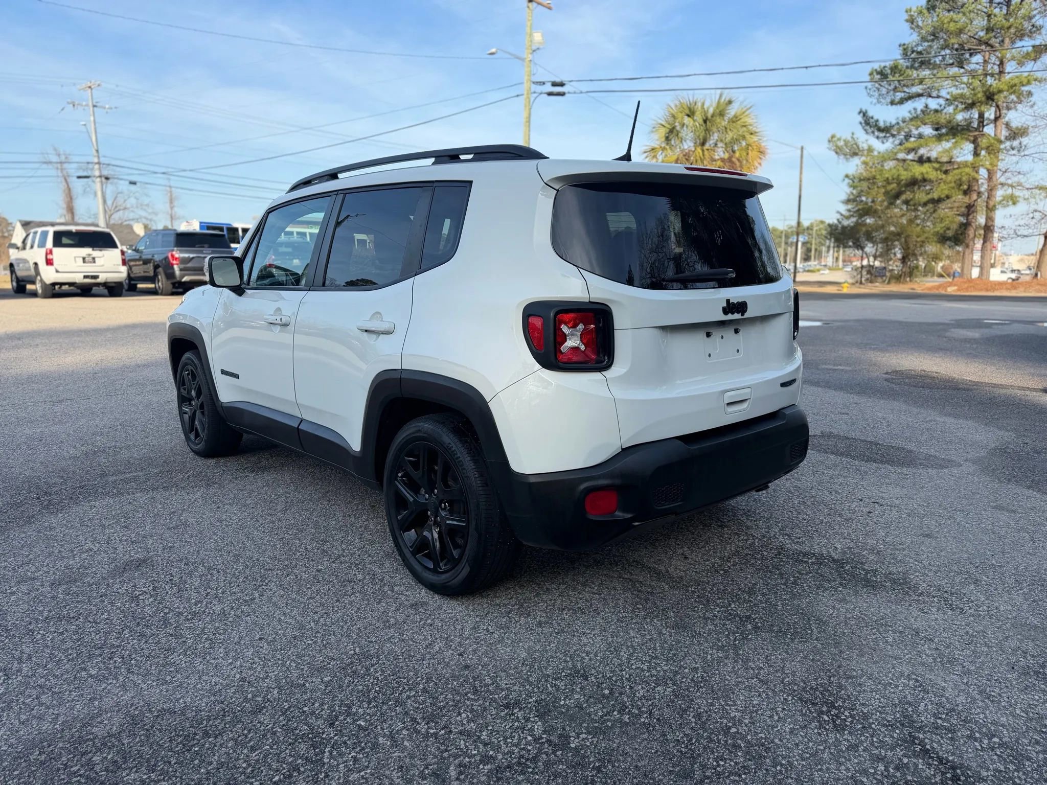 Used 2019 Jeep Renegade Altitude w/ Quick Order Package 2XM image 10