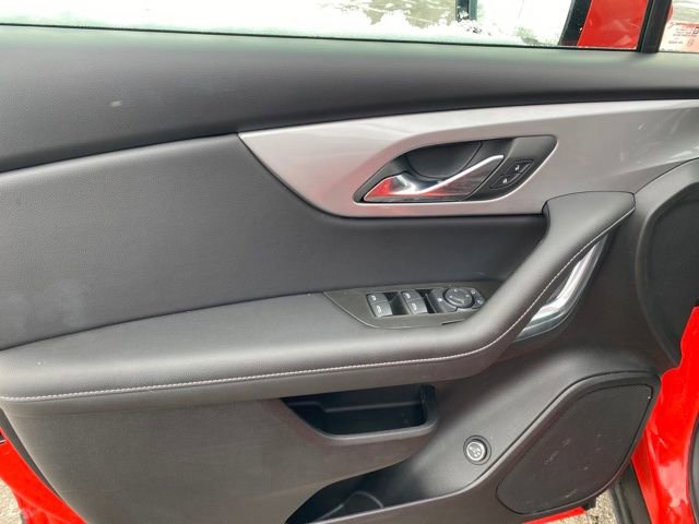 Certified 2025 Chevrolet Blazer LT w/ Convenience Package image 15