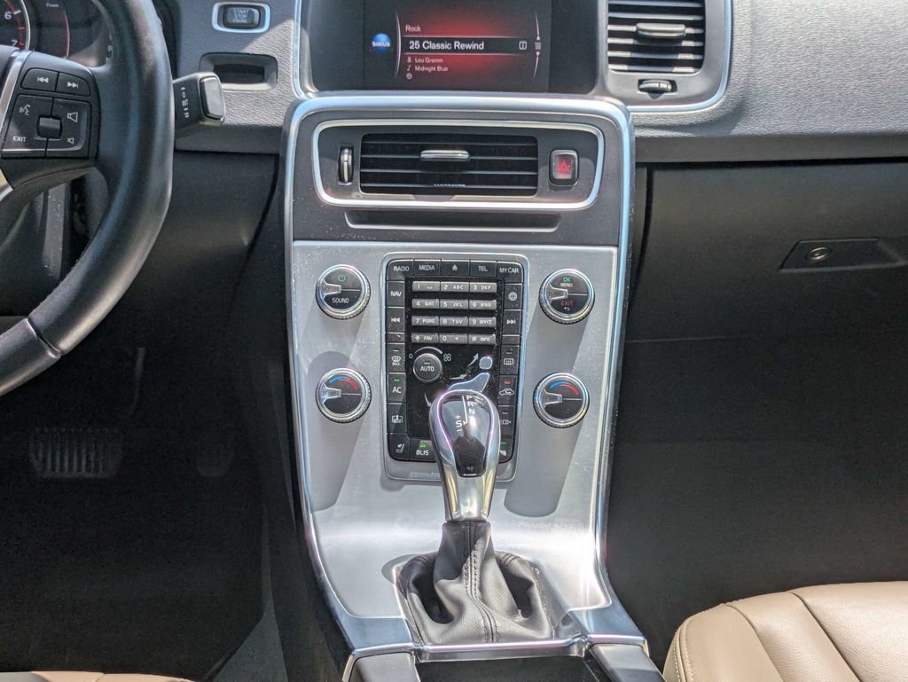 Used 2018 Volvo S60 T5 Inscription FWD image 21