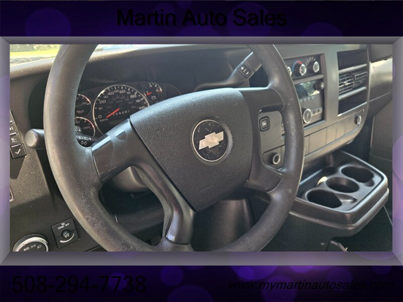Used 2010 Chevrolet Express 2500 RWD image 13